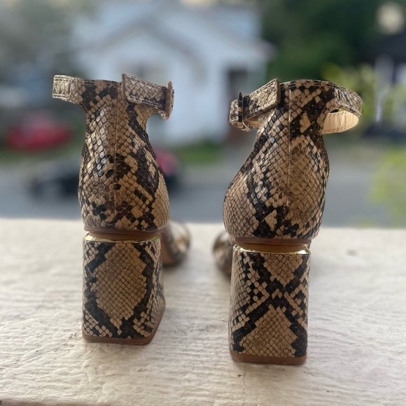 Bershka snake skin print block heels size 7 /37 - Picture 2 of 5
